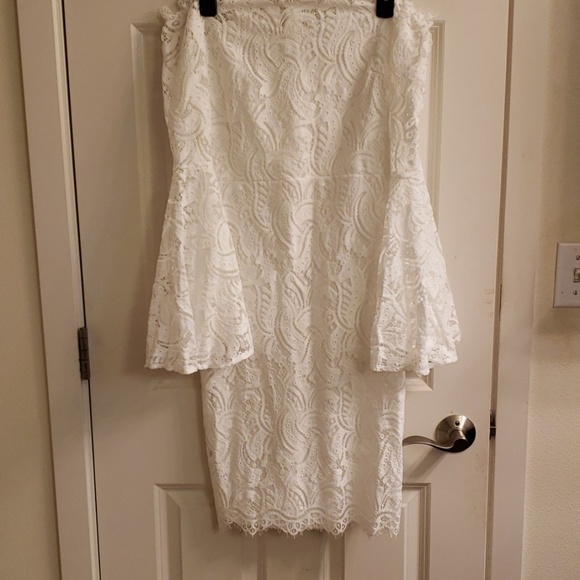 Beautiful pure white lace dress off shoulder dress - Picture 1 of 3